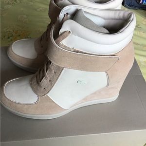 LACOSTE BERNELLE WEDGE BOOTS NWT